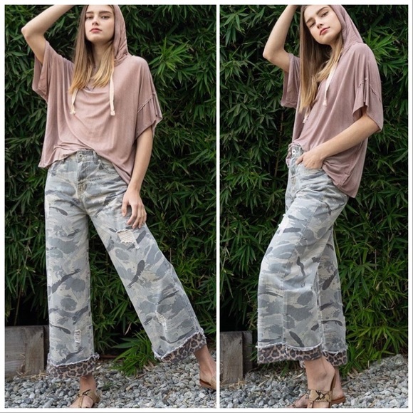 *RE-STOCK* The Original CAM-LEO Distressed Pants - Picture 14 of 16